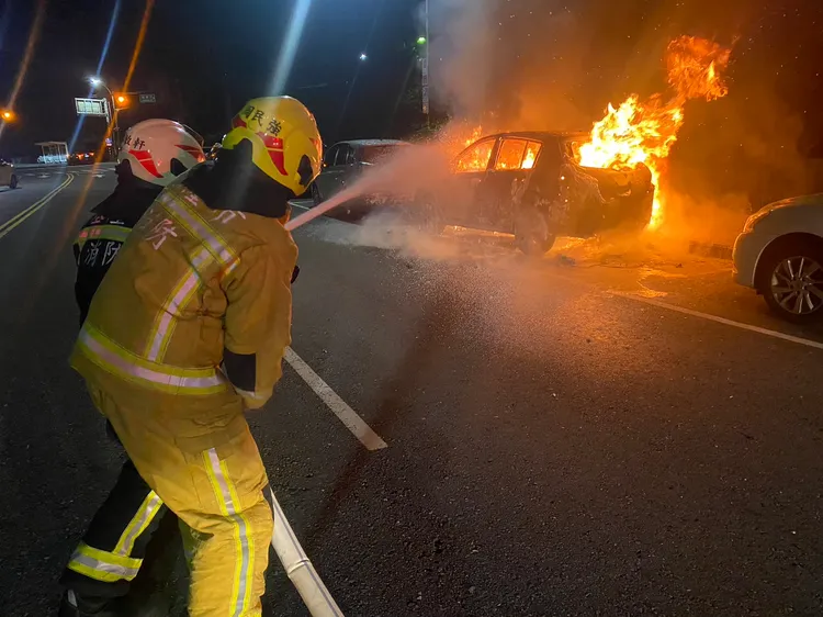 女子訊後已依公共危險罪送辦。翻攝照片