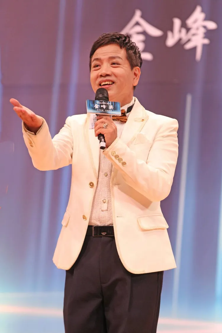 陳凱倫昨復工主持金峰獎。陳凱倫提供