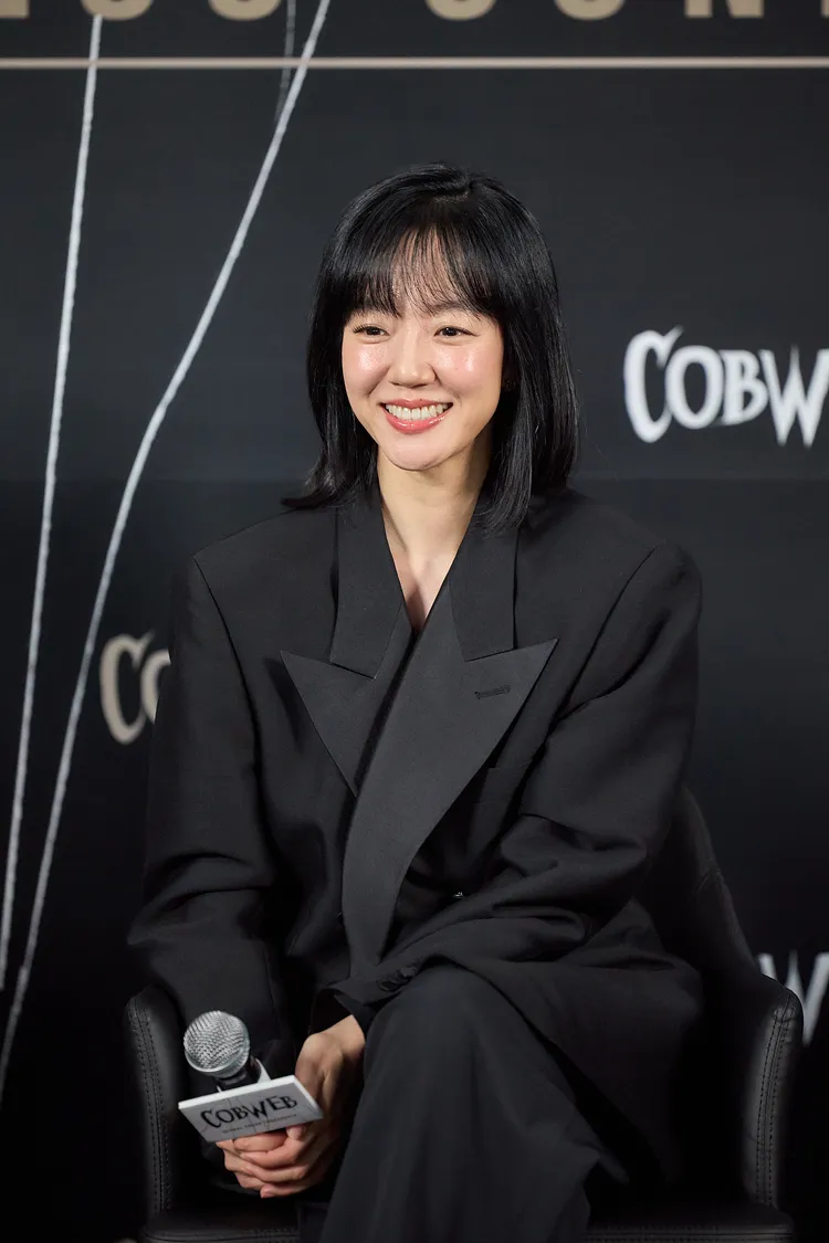 林秀晶睽違20年再跟導演金知雲合作。車庫娛樂提供