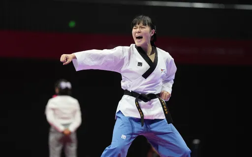 杭州亞運中華代表團首面獎牌 陳歆雅跆拳道女子個人品勢銅牌