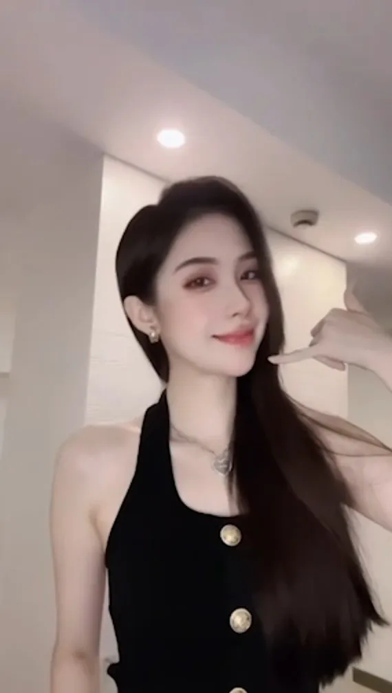 笑容甜美長髮正妹。IG: reel :alenababybaby 提供