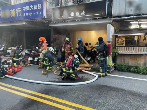 新北鐵板燒店驚傳瓦斯外洩釀火災　1工人臉部灼傷送醫