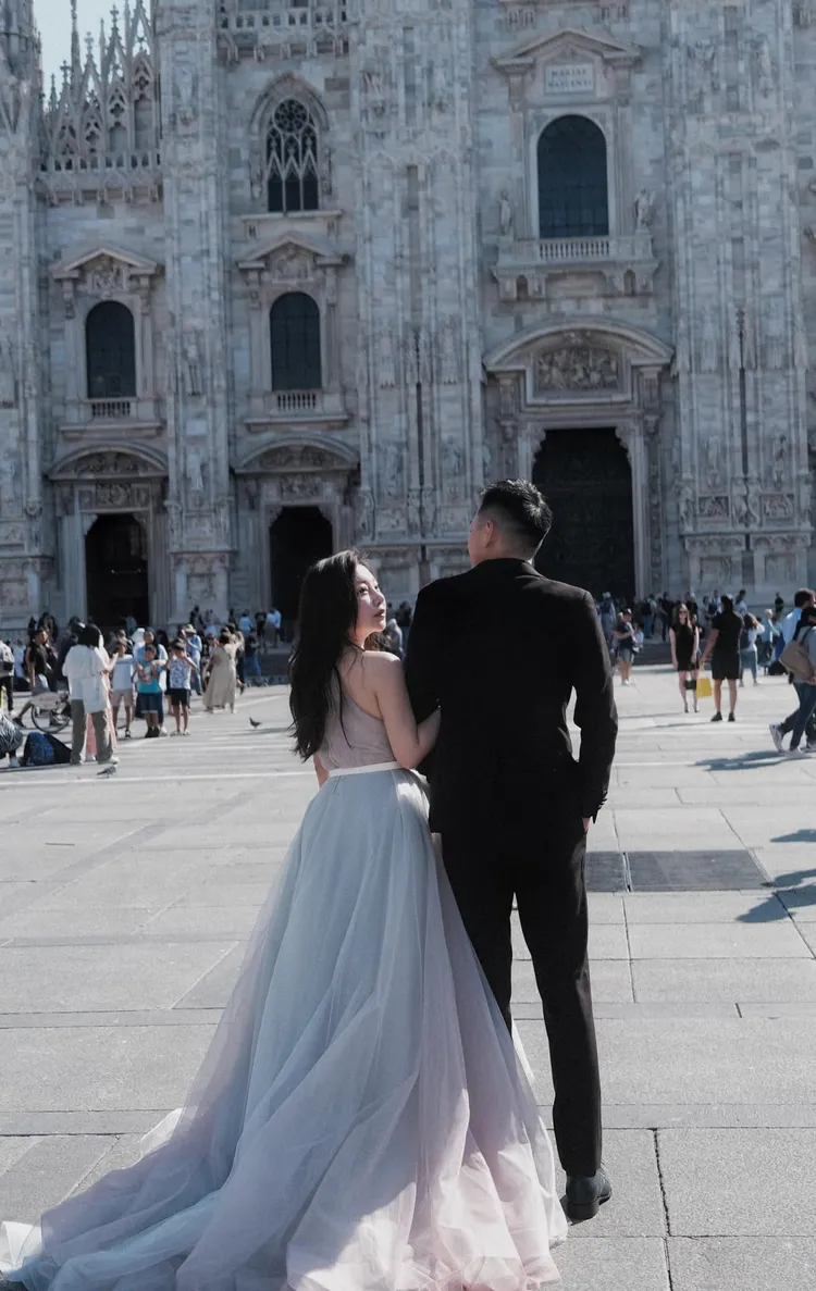 天后闆妹在粉絲頁和IG上分享婚紗美照與影片。翻攝《天后闆妹》粉絲頁