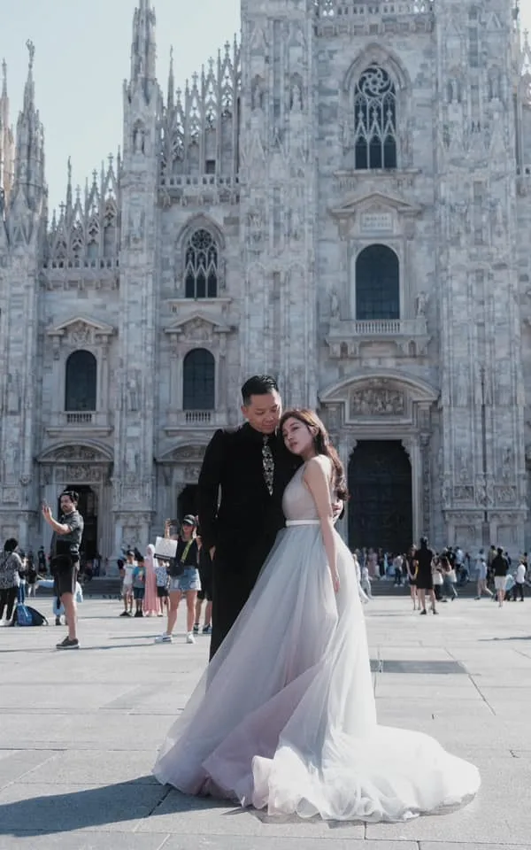 天后闆妹在粉絲頁和IG上分享婚紗美照與影片。翻攝《天后闆妹》粉絲頁