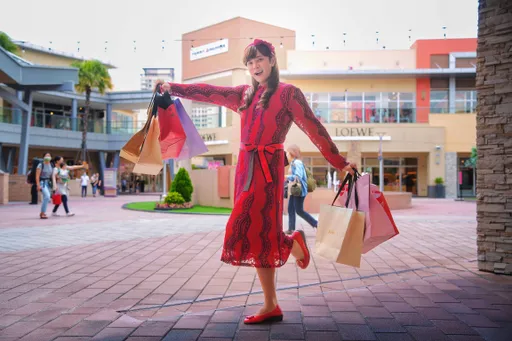 羅志祥胞妹現蹤廟裡求神問卜 被問哥哥近況全說了