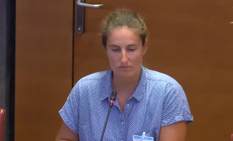 現年36歲的高琪出面作證，女網界的「明星教練」蓋德斯是性侵少女球員的慣犯。翻攝Youtube/Le Parisien