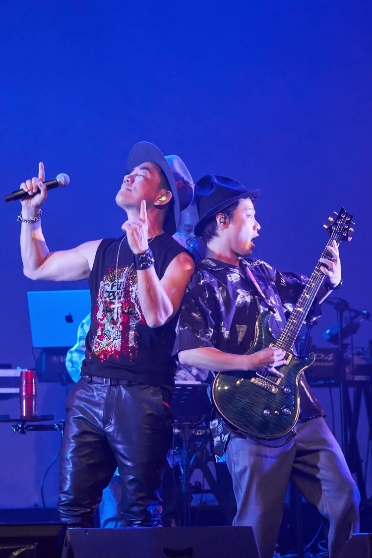 任賢齊（左）台中飆唱多首金曲。相信音樂提供