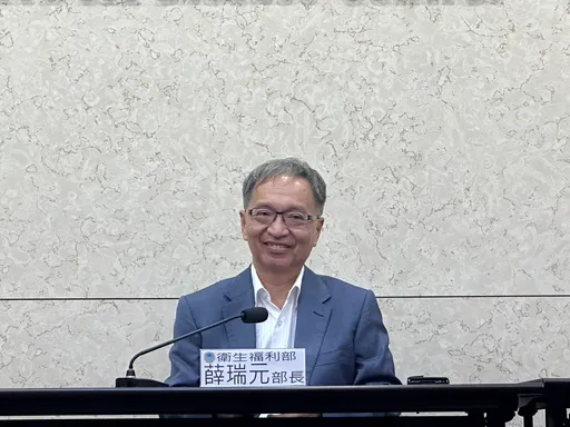 激不得!侯柯喊話老人健保免費 衛福部拍板「109萬人先享受」