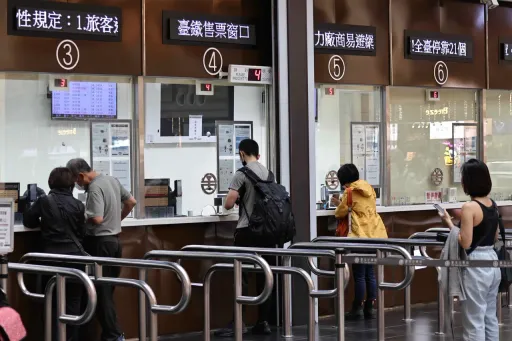 為了女兒!台東爸狂刷手機搶訂火車票 發現這件事站長證實了