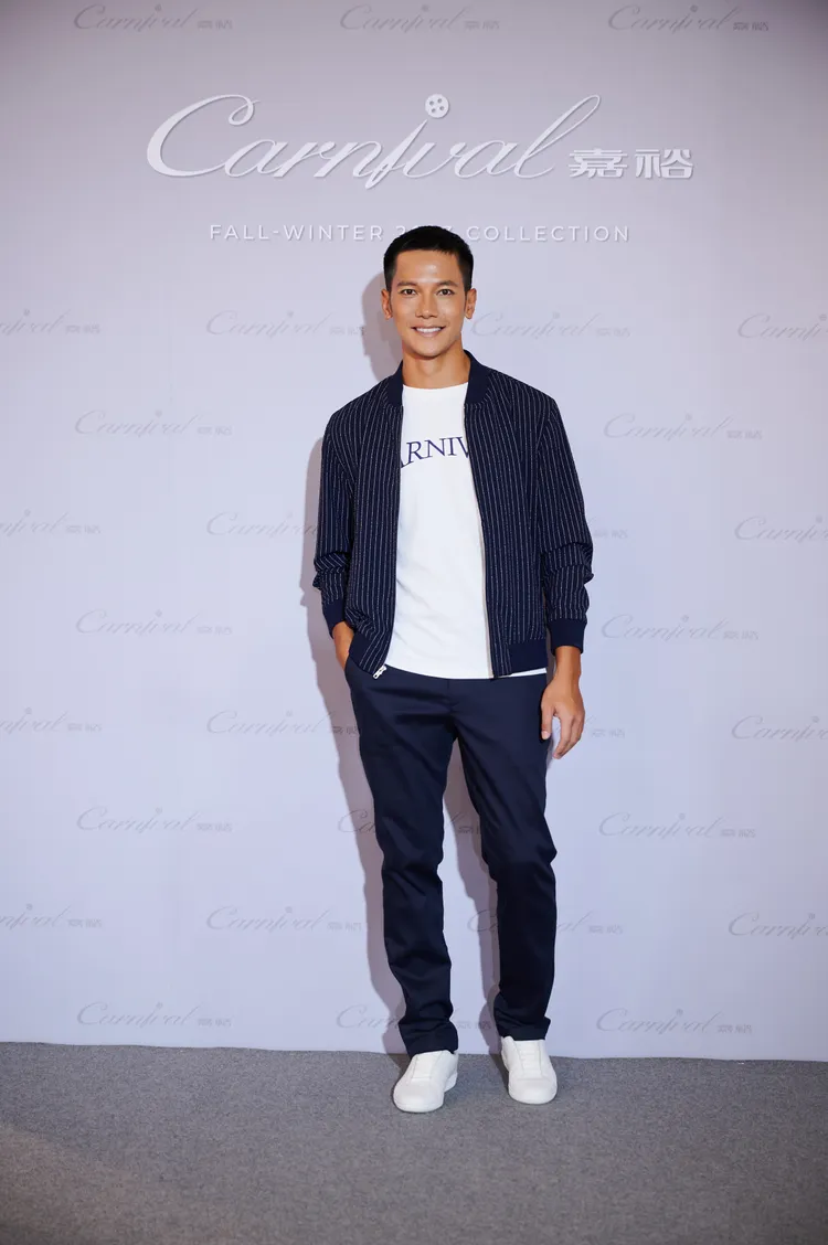 在休閒穿搭中也不失造型感。品牌提供