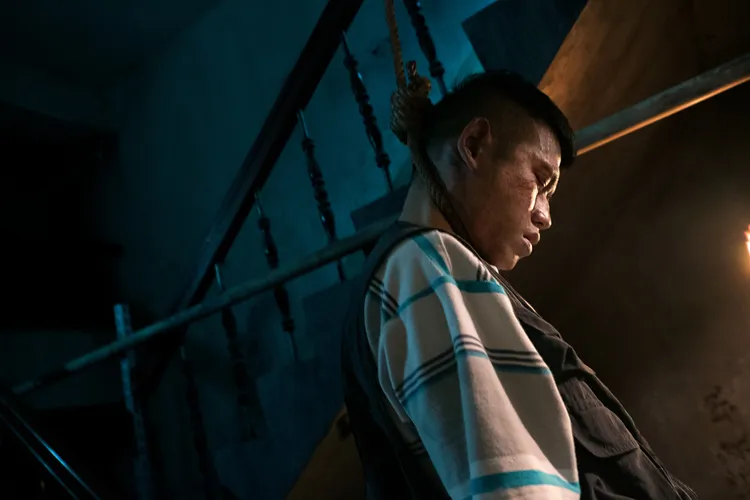 草屯囝仔阿倉畫上「中邪妝」。華影提供