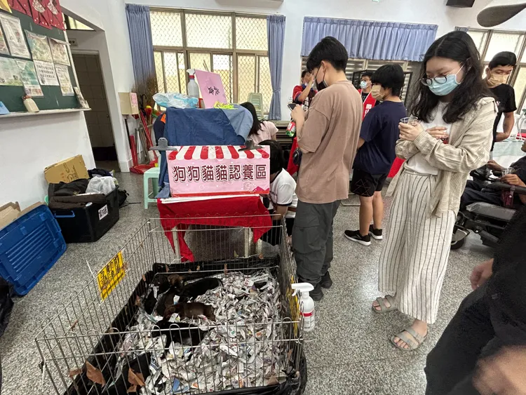 蔡瑋寧里長獲選友善動物傑出里長。翻攝畫面