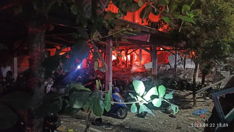 明揚科技屏東工廠22日大爆炸，造成4位消防員之內9死、107傷、1失聯。翻攝畫面