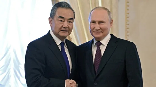 中俄抱團取暖！會見普丁　王毅：盼雙方增進戰略互信