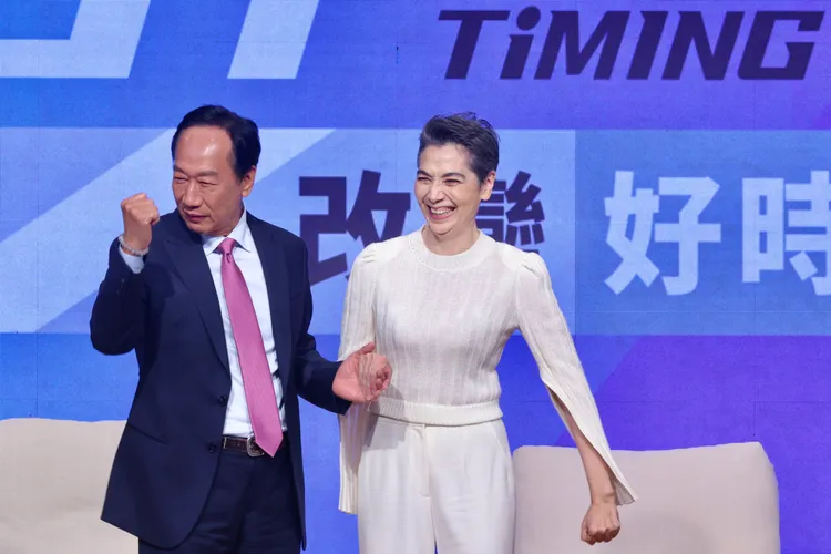 郭台銘宣布賴佩霞為副手。林林攝
