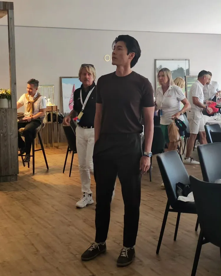 玄彬隨便一站就是帥。翻攝Milud2微博