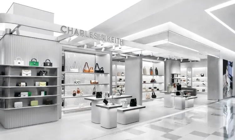 小CK板橋大遠百店採用開放式設計。品牌提供