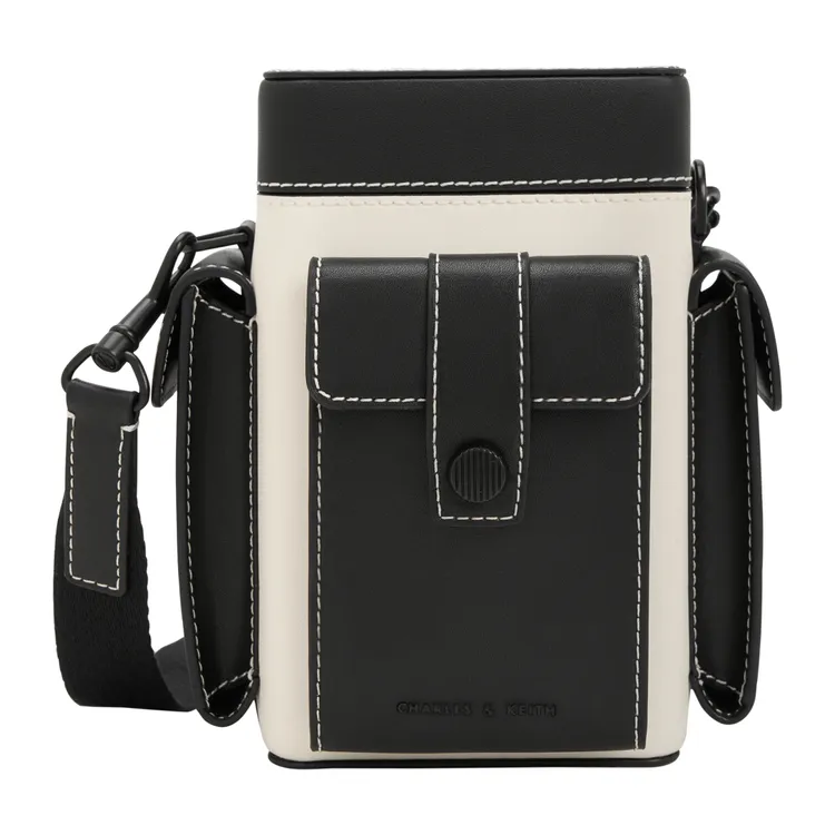 Bronte多功能小包，2390元。品牌提供