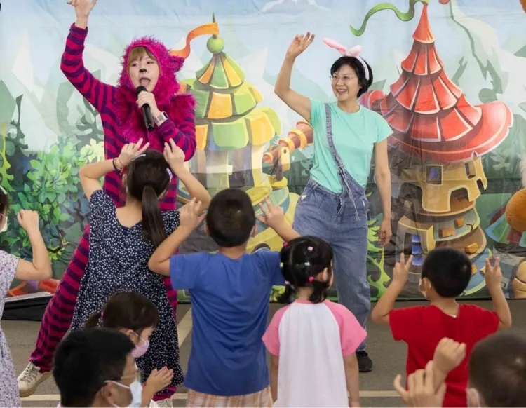 林岱樺今與麻咕麻酷劇團舉辦「親子童樂繪」活動。林岱樺服務處提供