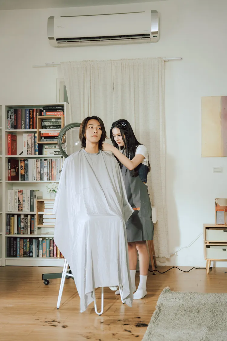 Ozone煥鈞與PINK FUN容容為陳勢安助陣。索尼音樂提供