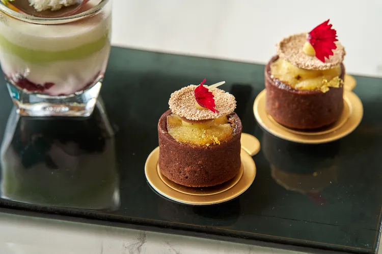 【台北福華大飯店】蘋果風韻德式塔，蘋果與肉桂風味交織，令人回味。