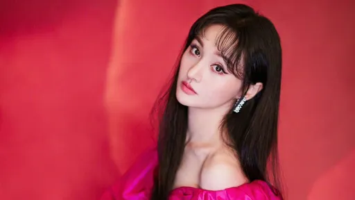 鄭爽遭封殺連累李鍾碩新戲 判賠2.7億+吐回1.4億片酬