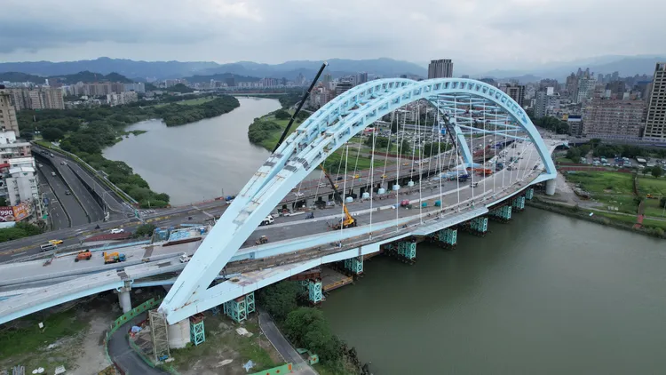 中正橋改建中。北市府提供