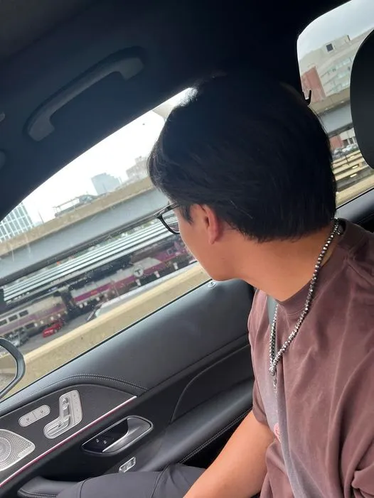 張育成今早預告明天將返台。翻攝臉書「張育成 Yu Chang」