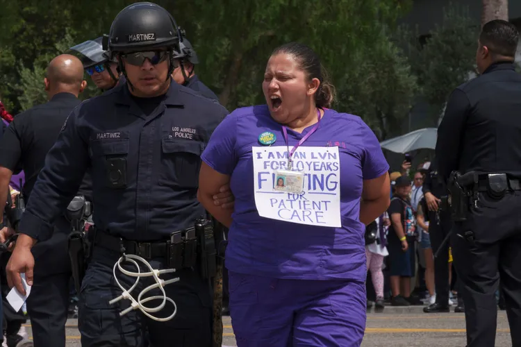 美國警察強力執法。美聯社資料照片