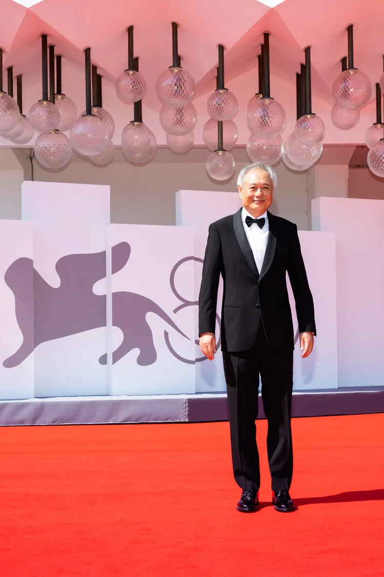 李安現身威尼斯影展穿上GIORGIO ARMANI燕尾服。品牌提供