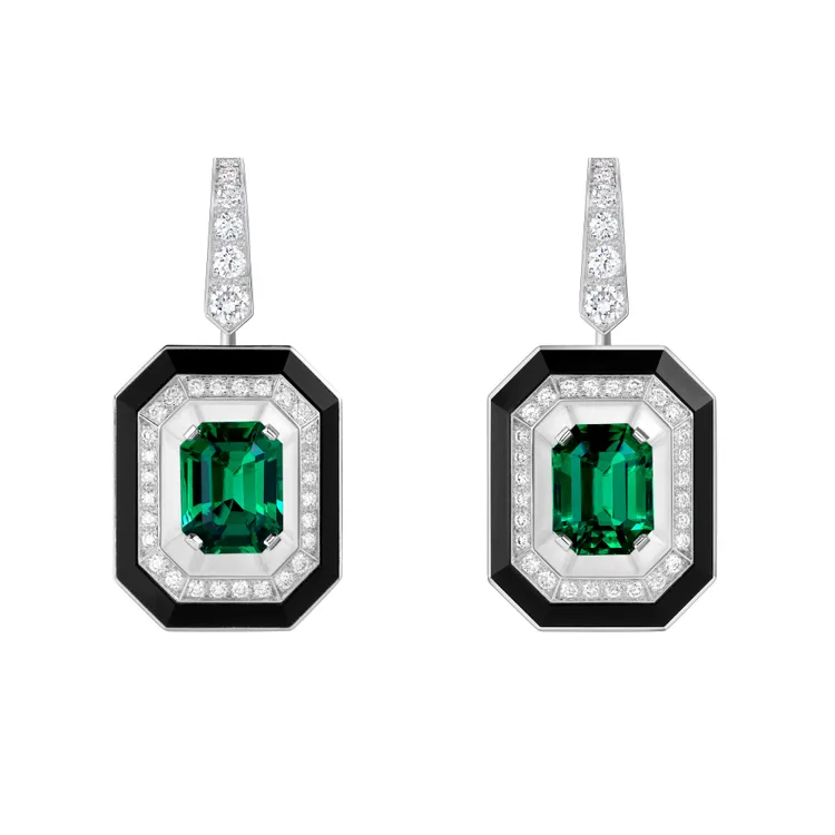 高級珠寶系列Col Émeraudes耳環，1800萬元。品牌提供