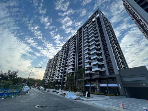 預售屋拉抬新成屋房價 南台郊區新屋全面挑戰3字頭成交