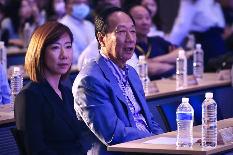 郭曉玲以流利英文介紹每位演講、與談貴賓，穩健的台風讓許多網友留言感到驚豔，大讚如同是川普的女兒。林林攝