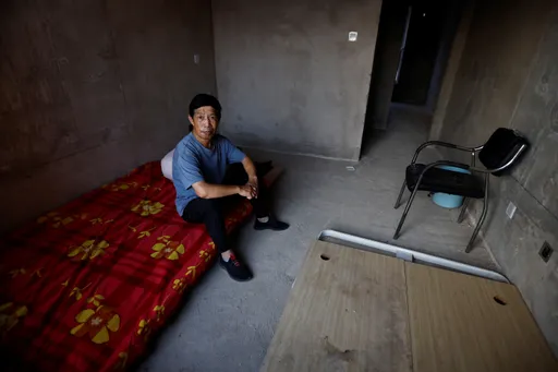 陝西居民住沒水沒電爛尾樓 含淚諷:黨的政策永遠正確