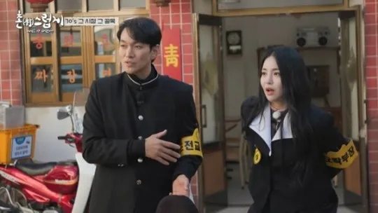 李奎翰（左）、侑廷年初因主持《土裡土氣，連這裡也沒來過？》來電。翻攝KBS