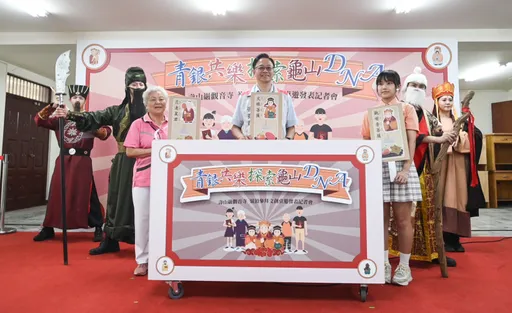 壽山高中與壽山巖觀音寺「強強聯手」 打造全國首款宮廟文創桌遊