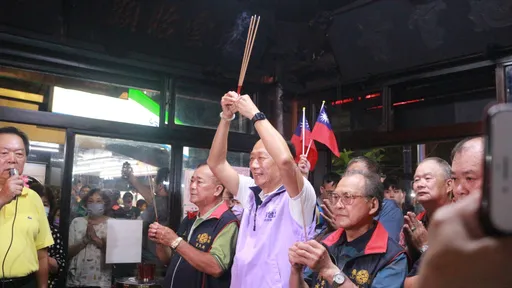 駁斥連署站少3都！郭台銘曝真相　再喊資安等級如同運鈔