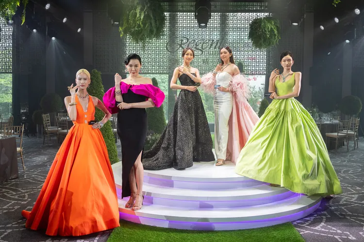 模特兒為麗晶之夜展演5家頂級珠寶品牌作品。品牌提供