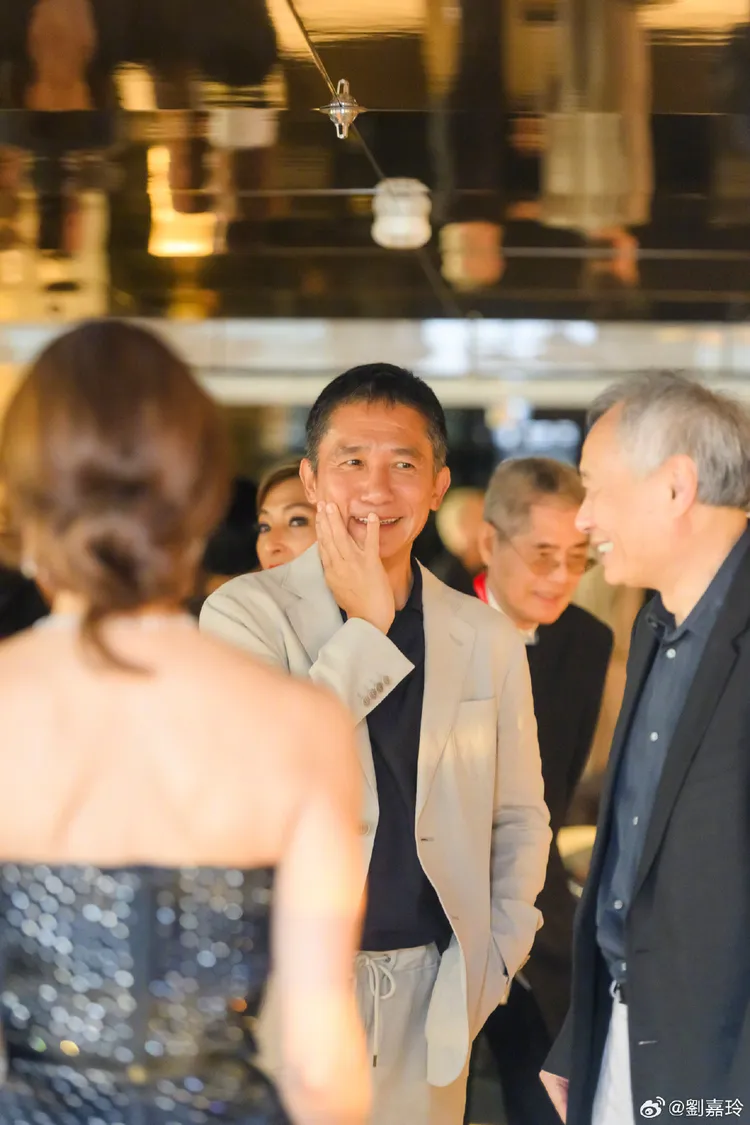 梁朝偉與李安相見歡。翻攝劉嘉玲微博