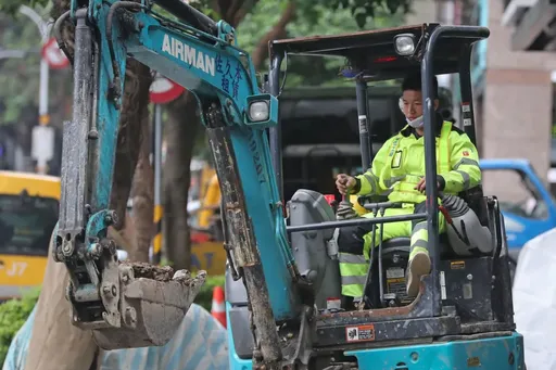 全台無薪假人數略降 製造業仍破9000人