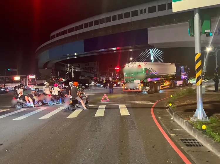 警方封鎖現場調查。翻攝畫面