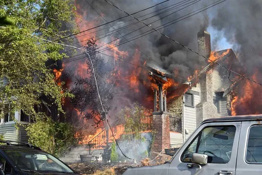 悲!爸爸放火11歲女跳窗求救 一家5口僅她獨活