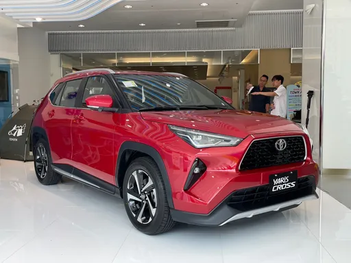 标配全速域ACC|Toyota Yaris Cross跨界旅鸭进驻展间 实车直击顶规潮玩版