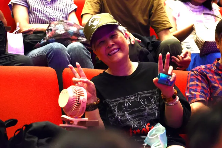 羅志祥的媽媽也來聽工藤靜香唱歌。彭欣偉攝