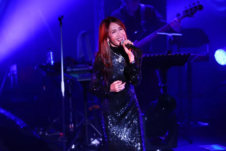 工藤靜香睽違30年來台開唱，現場有許多女子帶父母來聽歌。彭欣偉攝