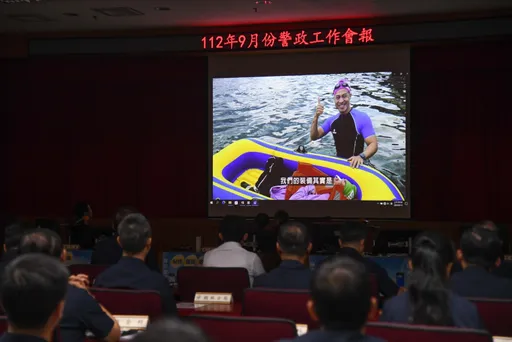 泳拉救生艇幫腦麻生圓三鐵夢 暖警義舉獲侯友宜表揚