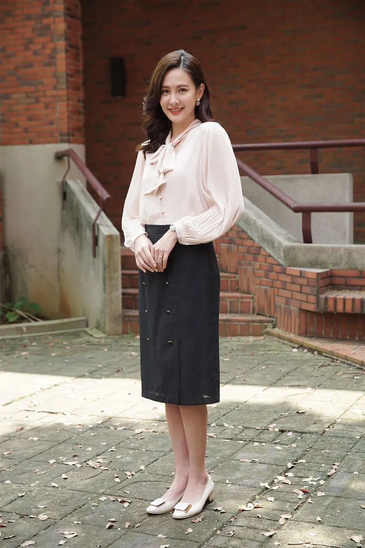 安心亞的夫人扮相。中視提供