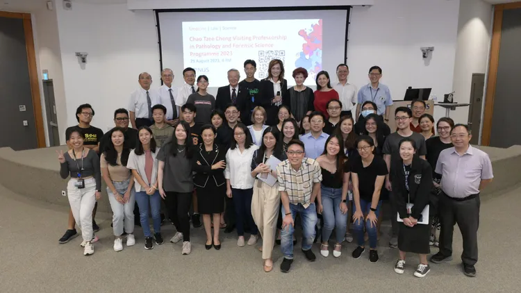 李昌鈺受新加坡國立大學醫學院之邀參加講座。翻攝國立大學楊潞齡醫學院網站