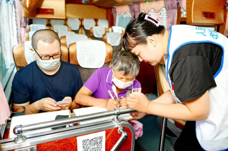 翻攝自臉書粉專「阿銘 Yes」