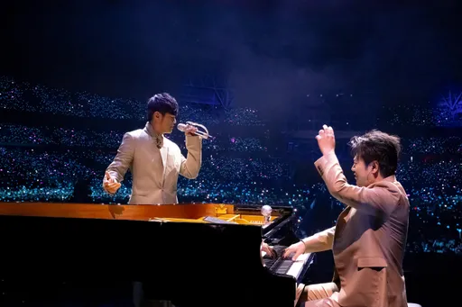 周杰倫唱到一半超大咖嘉賓現身 鬥琴國際巨星也會緊張